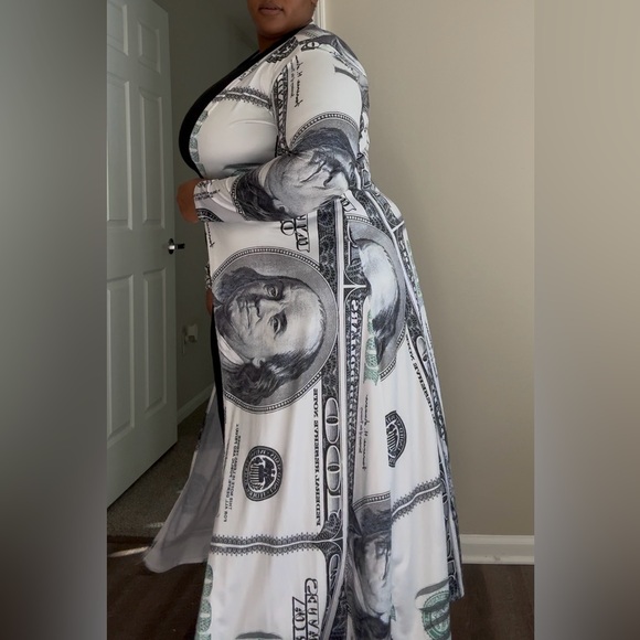 Money duster - Picture 2 of 5